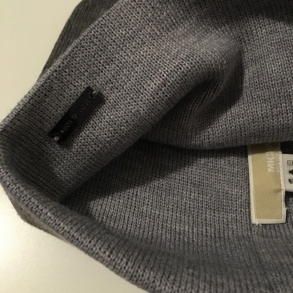 MICHAEL KORS Logo Knit  Beanie Hat NO OFFERS - Picture 3 of 3